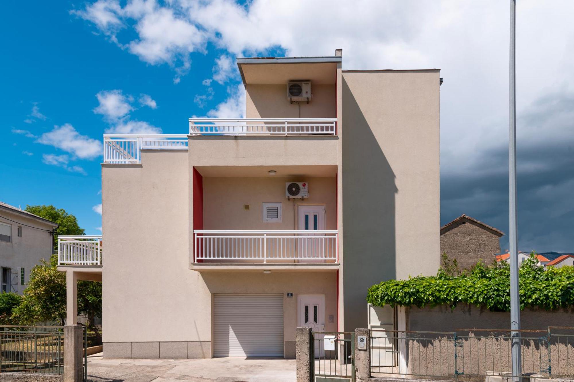 Apartment Goreta *